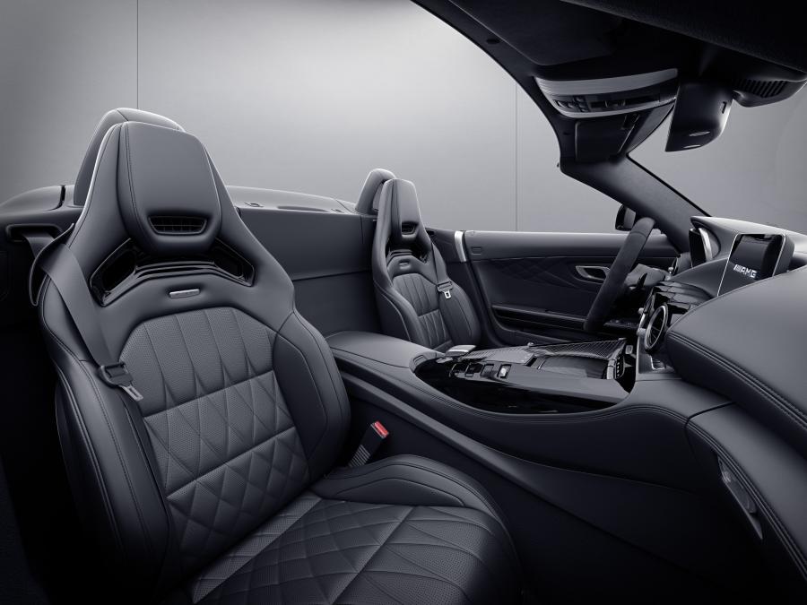 Интерьер Mercedes-AMG GT Roadster (R190) 2020 года  (WW) (фото 4 из 4)